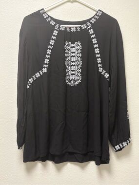 Red Ranch Women’s L Black White Floral Embroidered Round Neck 3/4 Blouse Boho